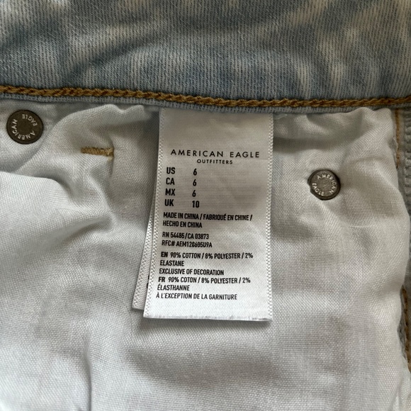 AE Next Level Super High Waisted Denim blue light wash Shortie Short Size 6 - Picture 6 of 8
